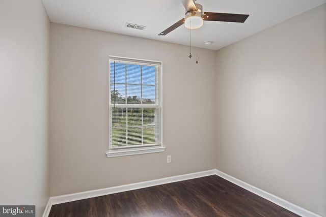 33 IRON GATE RD, Sicklerville, NJ 08081