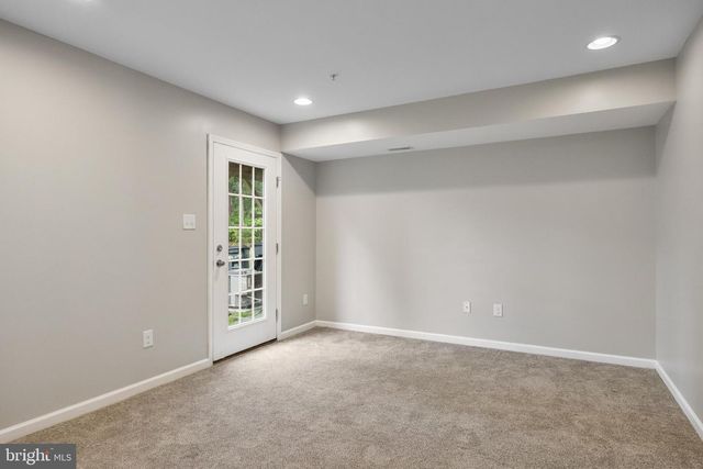 33 IRON GATE RD, Sicklerville, NJ 08081