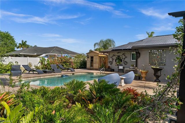 38 Willoughby DR, Naples, FL 34110