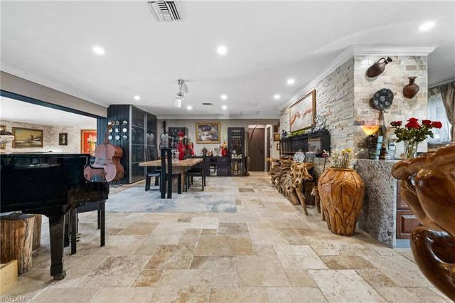 38 Willoughby DR, Naples, FL 34110