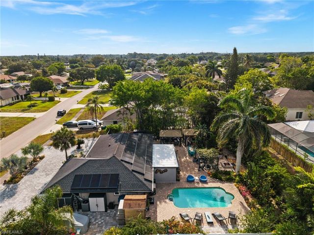 38 Willoughby DR, Naples, FL 34110