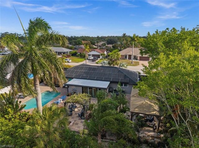 38 Willoughby DR, Naples, FL 34110