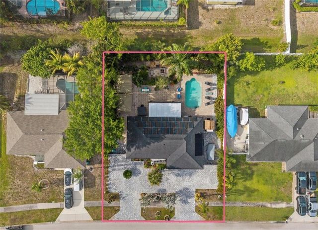38 Willoughby DR, Naples, FL 34110