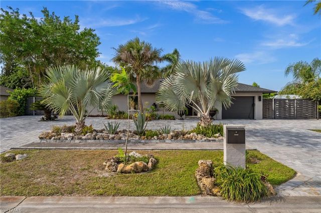 38 Willoughby DR, Naples, FL 34110