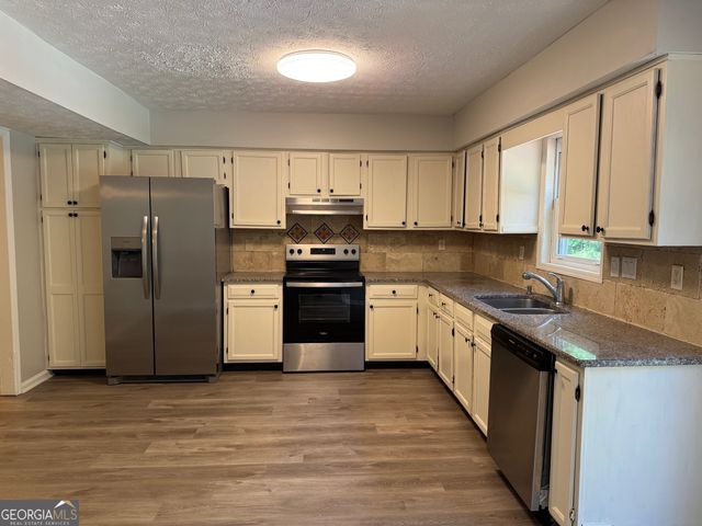 139 Burnham, Peachtree City, GA 30269