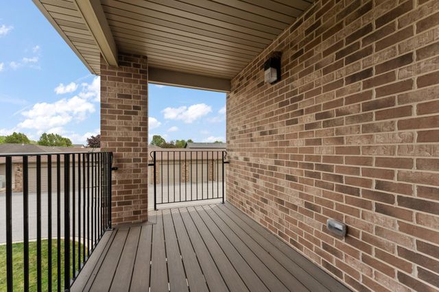 1367 Prairie Drive, Crown Point, IN 46307