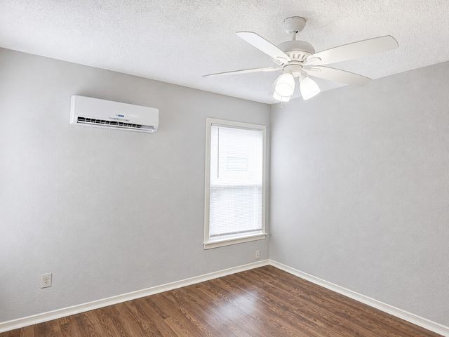 1817 Brittain Street, Fort Worth, TX 76111