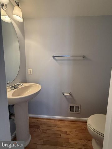 12904 LEATHERWOOD LN, Woodbridge, VA 22192