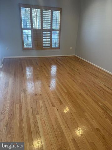 12904 LEATHERWOOD LN, Woodbridge, VA 22192