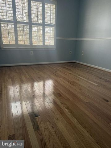 12904 LEATHERWOOD LN, Woodbridge, VA 22192