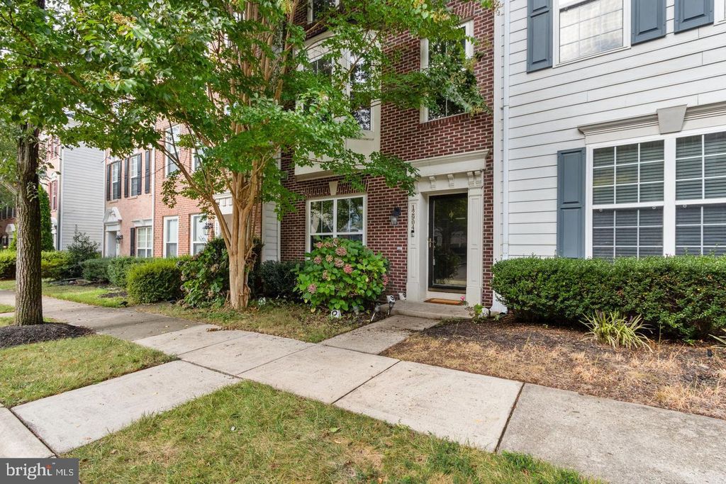 12904 LEATHERWOOD LN, Woodbridge, VA 22192