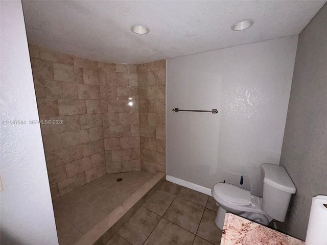 3301 Spanish Moss Terrace 604, Lauderhill, FL 33319