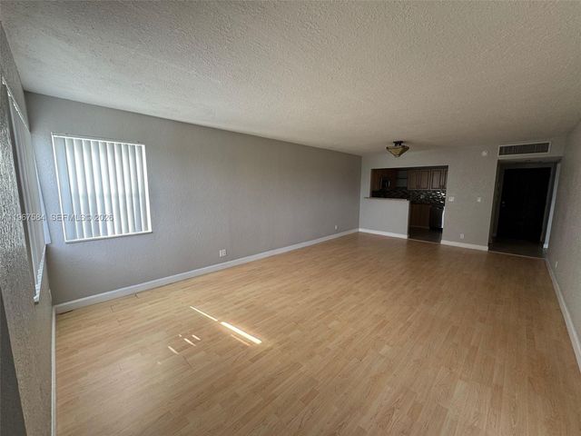 3301 Spanish Moss Terrace 604, Lauderhill, FL 33319