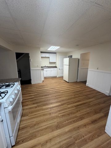 14 Park B, Salem, MA 01970