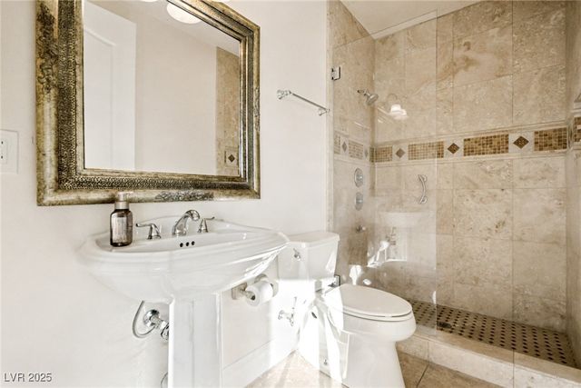 2520 Driftwood Drive, Las Vegas, NV 89107