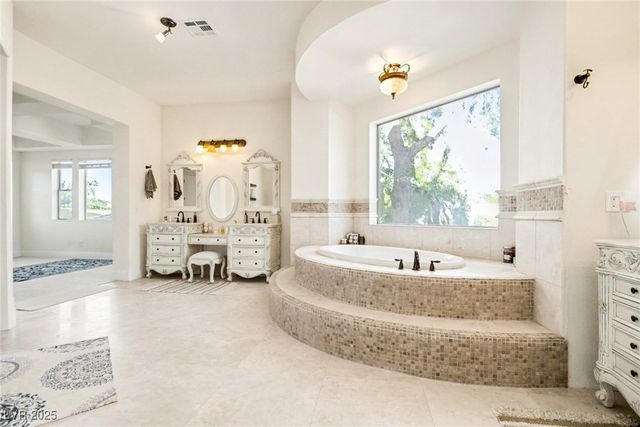 2520 Driftwood Drive, Las Vegas, NV 89107