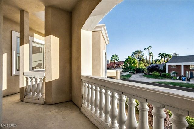 2520 Driftwood Drive, Las Vegas, NV 89107