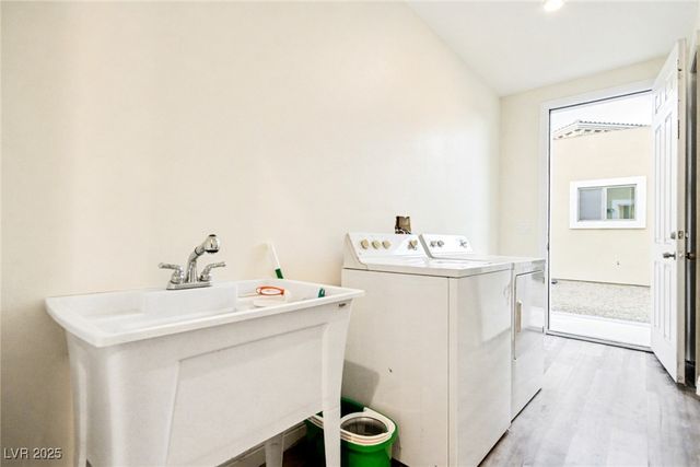 2520 Driftwood Drive, Las Vegas, NV 89107