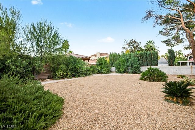 2520 Driftwood Drive, Las Vegas, NV 89107