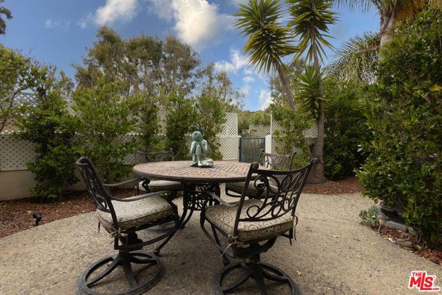 6483 Zuma View Place 106, Malibu, CA 90265