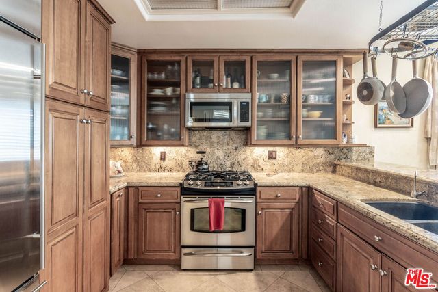 6483 Zuma View Place 106, Malibu, CA 90265