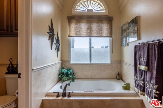6483 Zuma View Place 106, Malibu, CA 90265