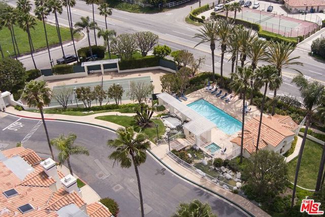 6483 Zuma View Place 106, Malibu, CA 90265