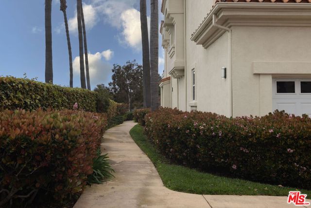 6483 Zuma View Place 106, Malibu, CA 90265