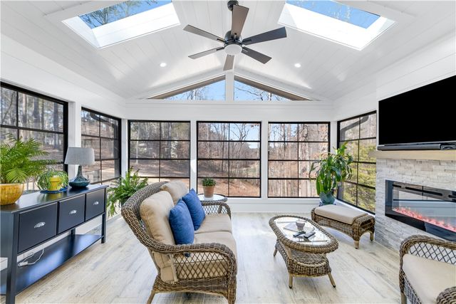 24 Port Tack Drive, Salem, SC 29676