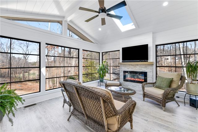 24 Port Tack Drive, Salem, SC 29676