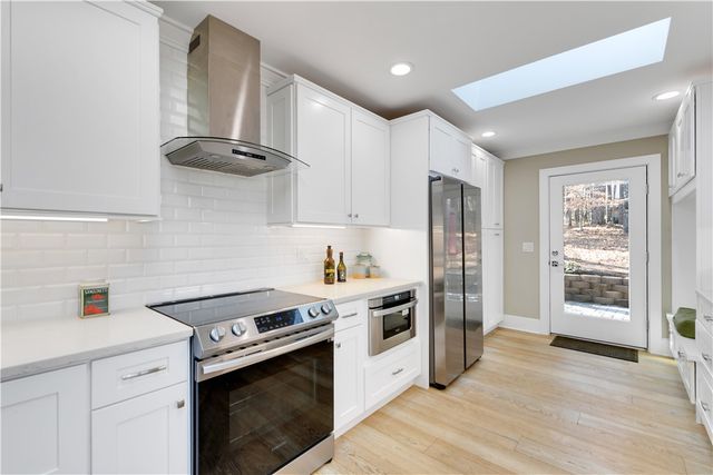 24 Port Tack Drive, Salem, SC 29676