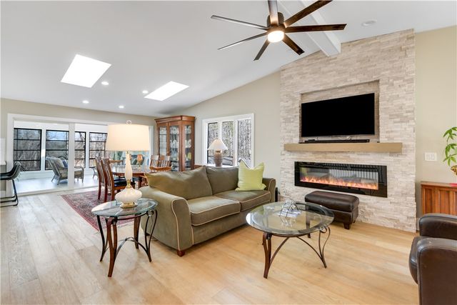 24 Port Tack Drive, Salem, SC 29676