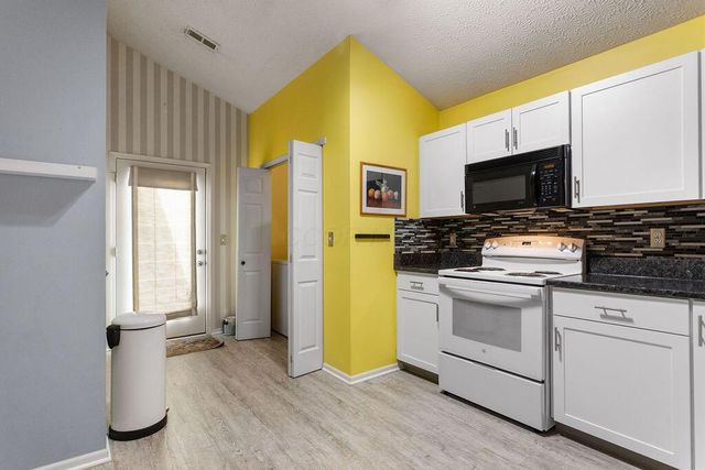 4267 Tigertail Lane, Grove City, OH 43123