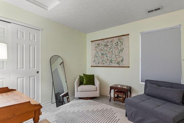 4267 Tigertail Lane, Grove City, OH 43123