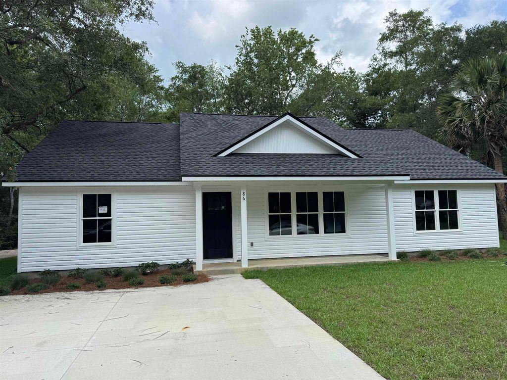 Image 1 of property listing at 86 Renegade Road, Crawfordville, FL 32327