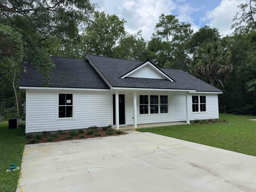 Image 2 of property listing at 86 Renegade Road, Crawfordville, FL 32327
