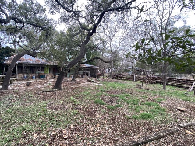 207 Hub DR, Wimberley, TX 78676