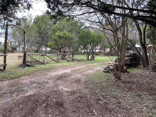 207 Hub DR, Wimberley, TX 78676