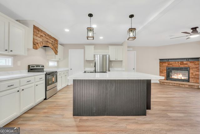 201 Willow Road, Thomaston, GA 30286