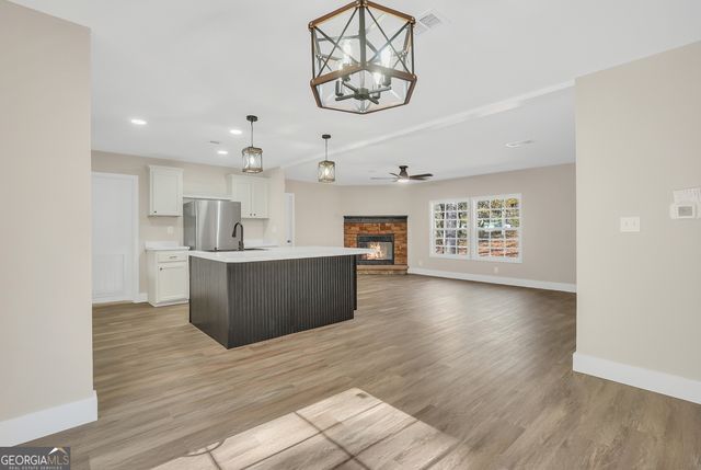 201 Willow Road, Thomaston, GA 30286