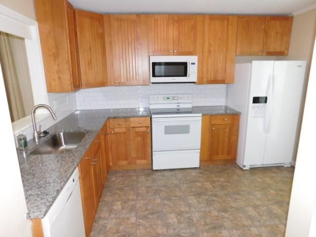 8893 Carroll Manor Drive, Atlanta, GA 30350