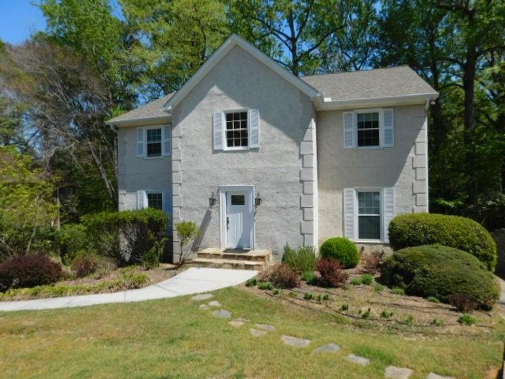 8893 Carroll Manor Drive, Atlanta, GA 30350