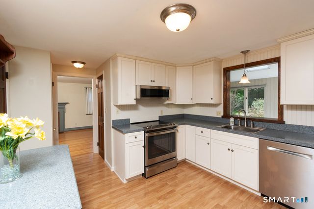 174 Henry Street, Manchester, CT 06042