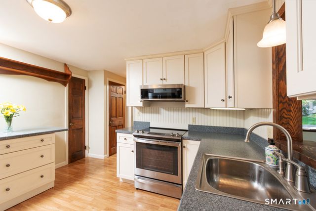 174 Henry Street, Manchester, CT 06042