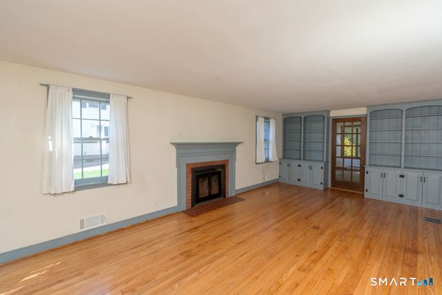 174 Henry Street, Manchester, CT 06042