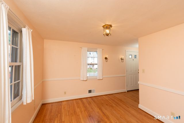 174 Henry Street, Manchester, CT 06042