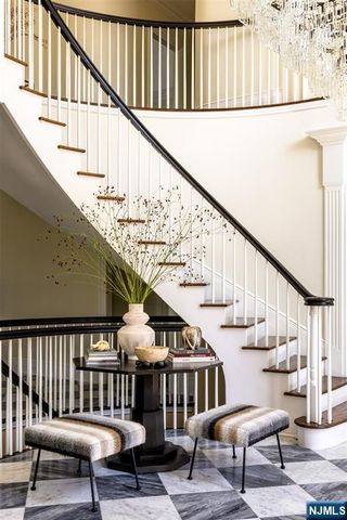 211 Vaccaro Drive, Cresskill, NJ 07626