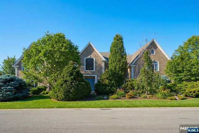 211 Vaccaro Drive, Cresskill, NJ 07626