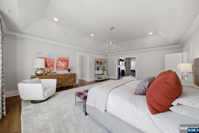 211 Vaccaro Drive, Cresskill, NJ 07626