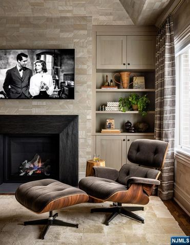 211 Vaccaro Drive, Cresskill, NJ 07626